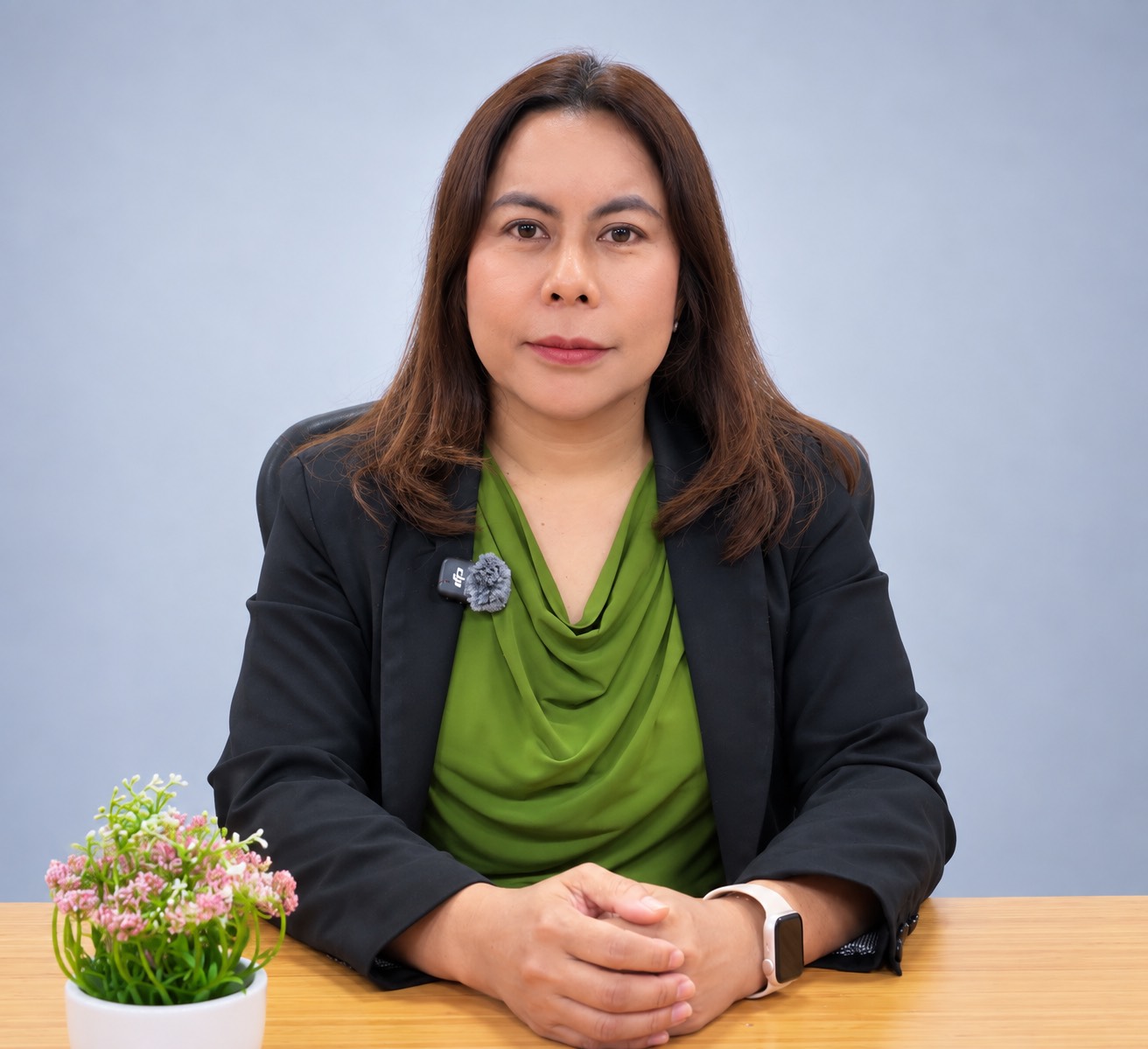 นางสาวรุ่งอรุณ สุวรรณชาโต